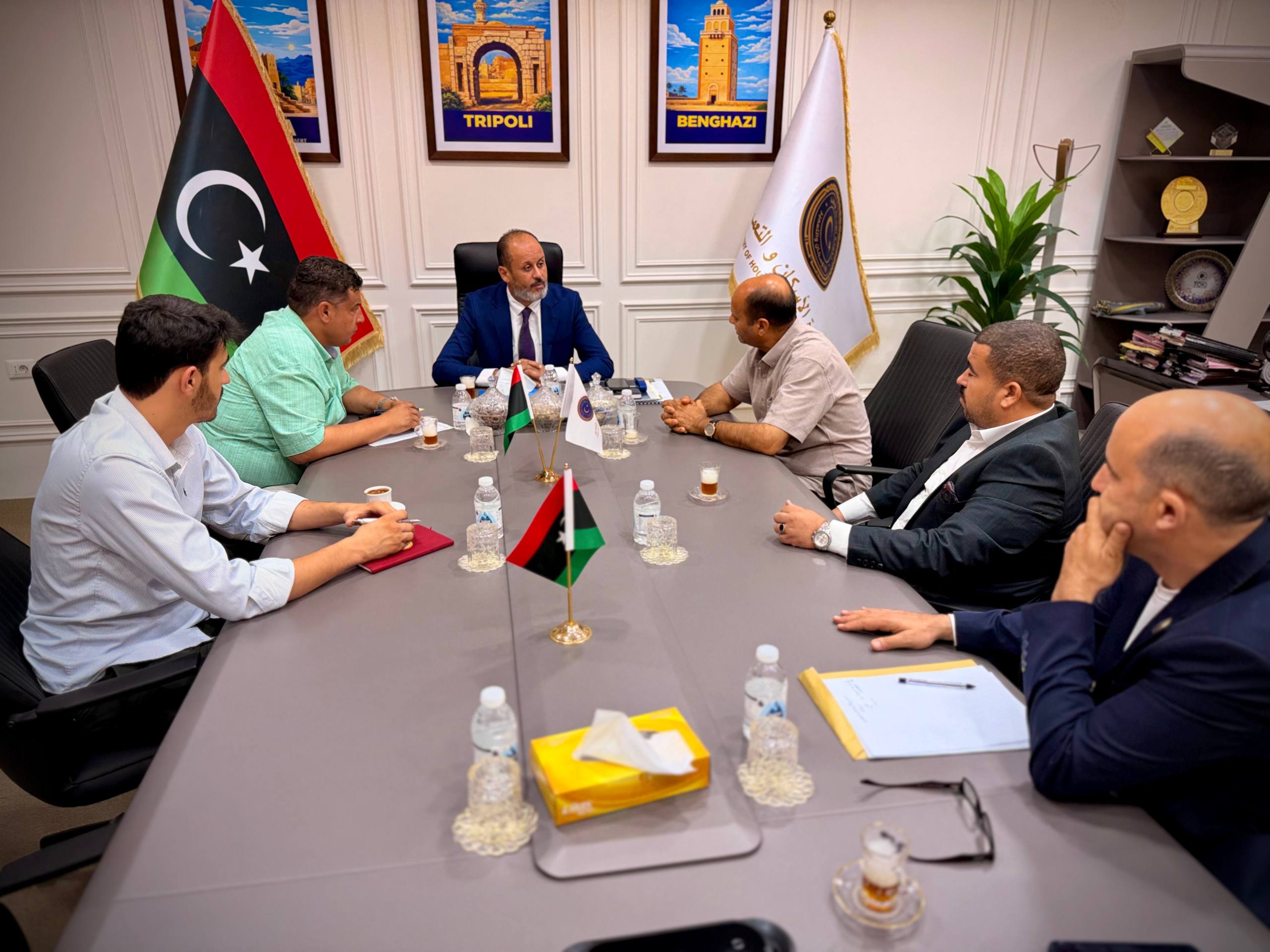 Minister of Housing and Construction Discusses Municipality Needs, Infrastructure Files, and Services with the Al-Ojailat Municipal Council